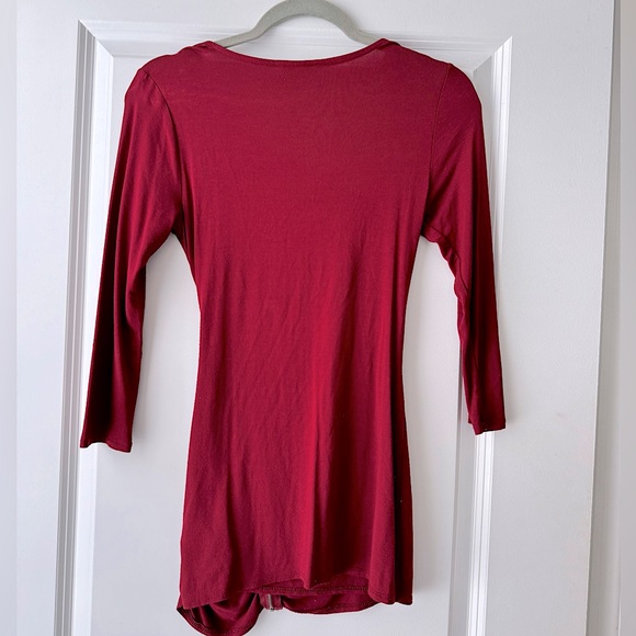 GUESS | cut out top. - Picture 2 of 7